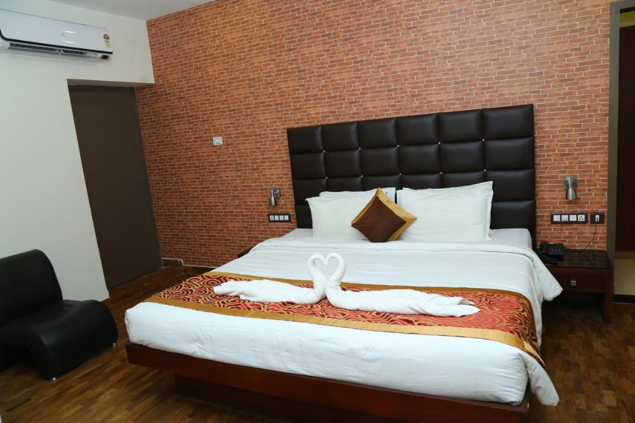Hotel Merlin International Thrissur Exterior foto