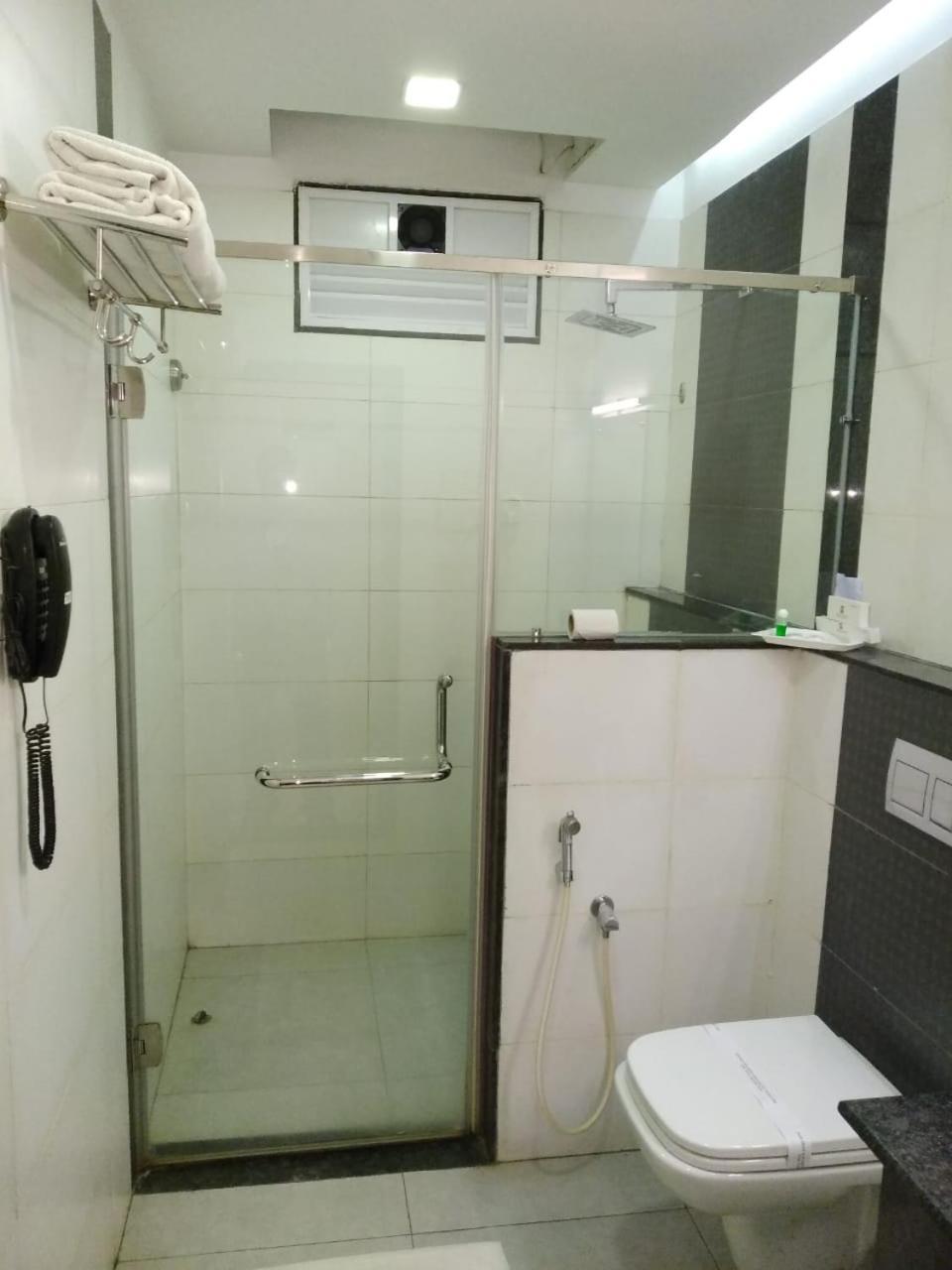 Hotel Merlin International Thrissur Exterior foto