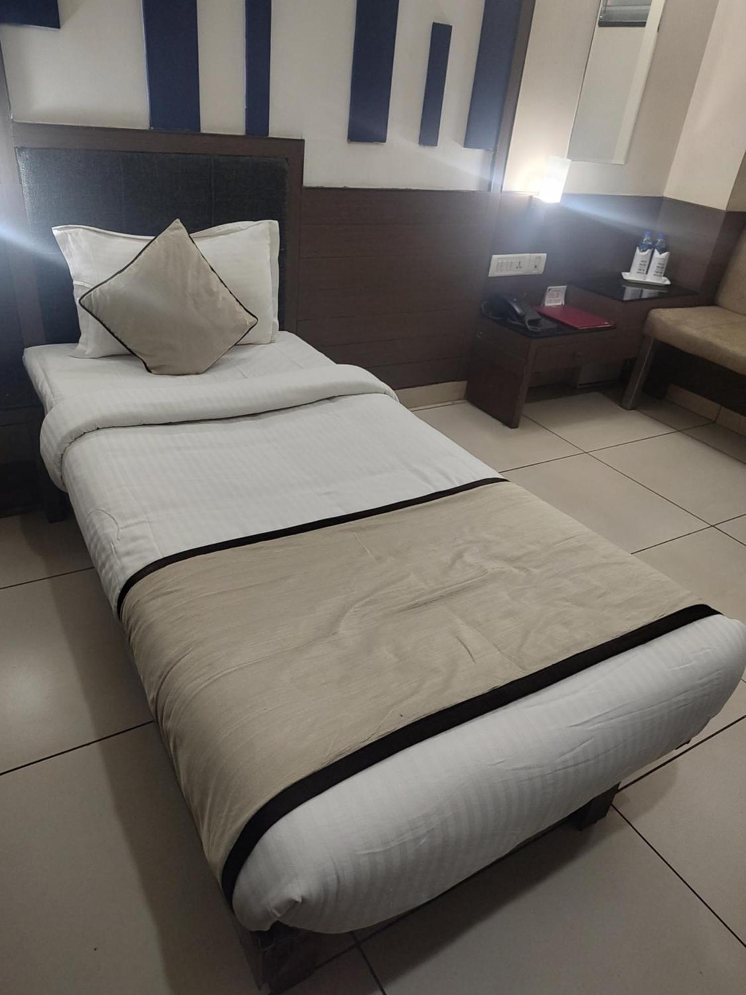 Hotel Merlin International Thrissur Exterior foto